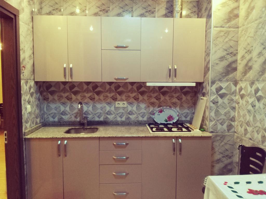 Tamar'S Apartment On Inasaridze 7A 巴统 外观 照片