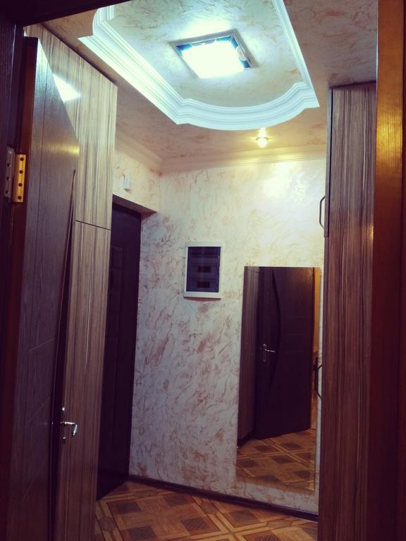 Tamar'S Apartment On Inasaridze 7A 巴统 外观 照片